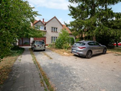 16Měnín